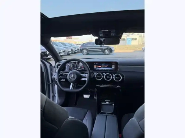 Mercedes Classe A 180 d amg exclusive design — photo 11