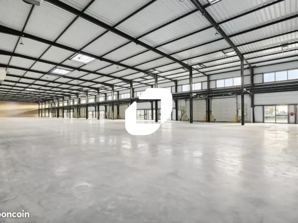 Local bureaux 720 m²