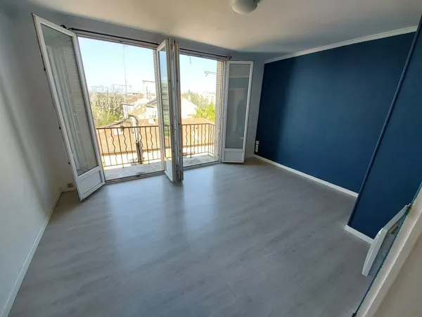 Appartement AVIGNON avec parking et balcon