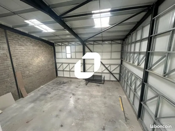 Local d'activité 492 m²
