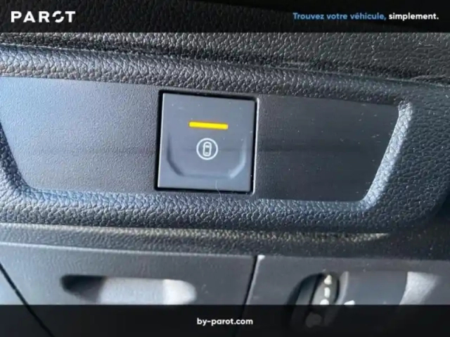 Dacia Sandero 1.0 tce 90ch journey — photo 18
