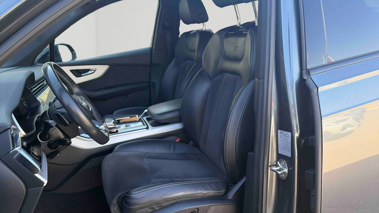 Audi Q7 60 TFSI e 456 Tiptronic 8 Quattro — photo 11