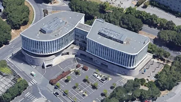 Bureaux 1785 m²