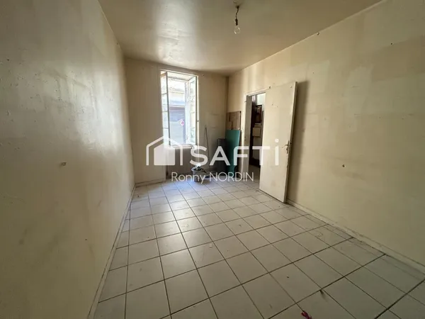 Maison en pierre à renover de 90 m2 - Trois chambres