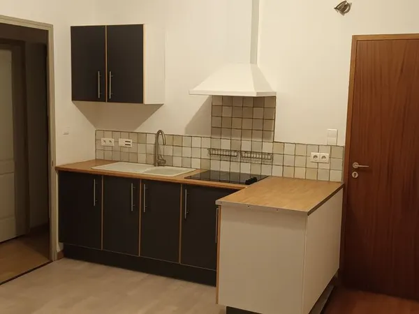 Appartement 3 pièces 50 m² cv proximité mairie