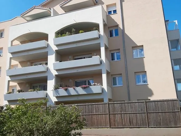 À LOUER APPARTEMENT T3 DE 71 m² À L'ISLE D'ABEAU