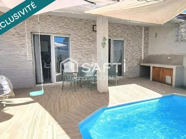A vendre - Maison T4 R+1 avec piscine et garage, proche des plages.