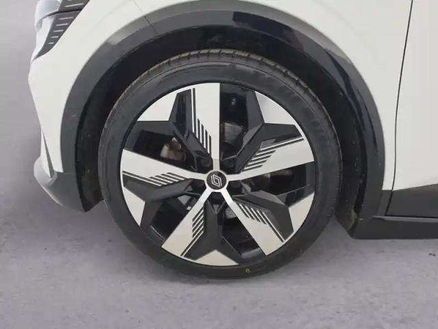 Renault Megane e-tech ev60 220 ch super charge — photo 35