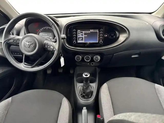Toyota Aygo X 1.0 vvt-i 72ch dynamic — photo 10