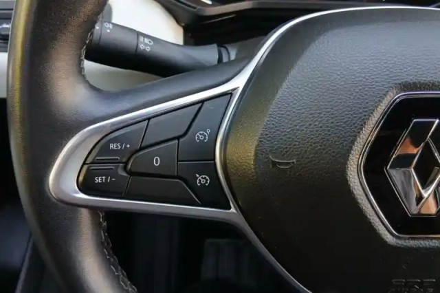 Renault Clio tce 90 - 21n — photo 27