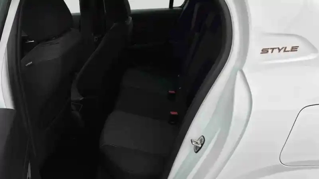 Peugeot 208 hybrid 100 e-dcs6 — photo 20