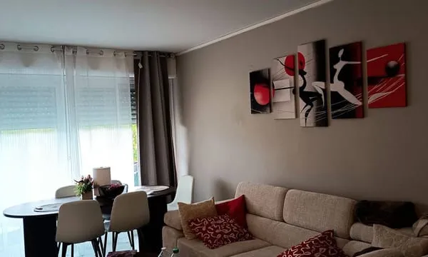 Appartement 4 pièces 12 m²