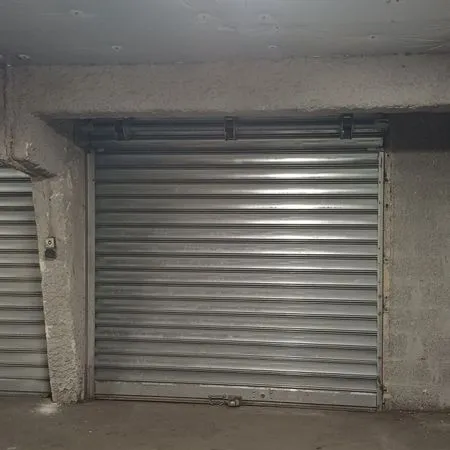 Garage box fermé - Bd National - Résidence fermée
