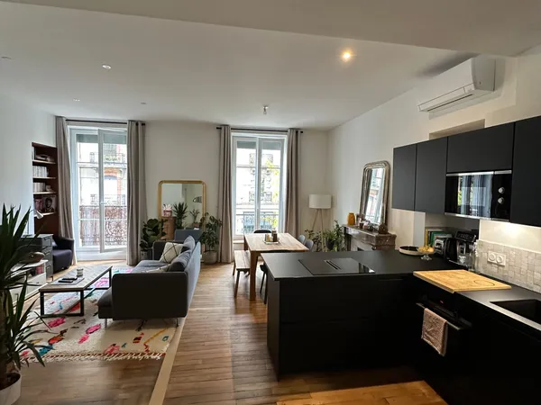 Grenoble - Championnet | T2 meublé 58m² rénové avec climatisation et balcon - Prestations haut de ga