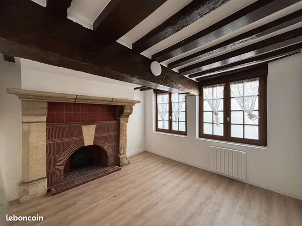 Maison rénovée 4p 85m2 centre ville de Bernay