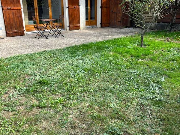 à louer - appartement meublé de 50 m² avec terrasse et jardin privatif de 100 m²