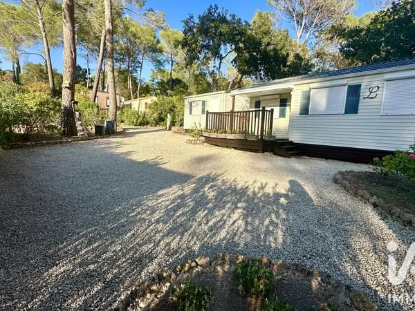 Terrain 275 m²