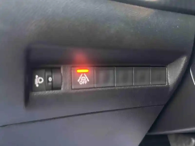 Peugeot 208 1.2 puretech 100ch s&amp;s allure 118g — photo 15