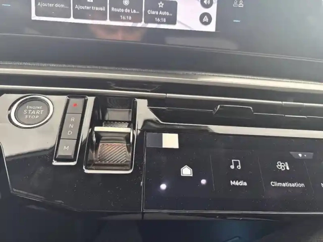 Peugeot 3008 hybrid 145 e-dcs6 — photo 14