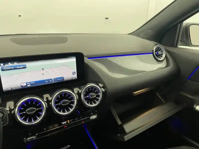 Mercedes Gla 180 d 8g-dct — photo 24