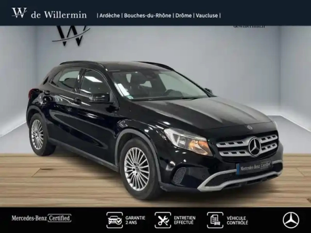 Mercedes Gla 180 intuition — photo 23