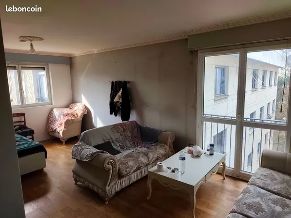 Appartement 2 chambres / double salon (possible de faire une 3e)