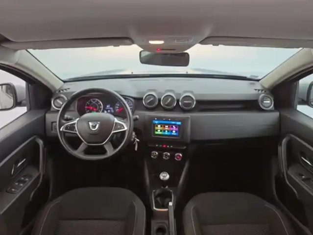 Dacia Duster 1.0 tce 100ch confort 4x2 suréquipé — photo 44