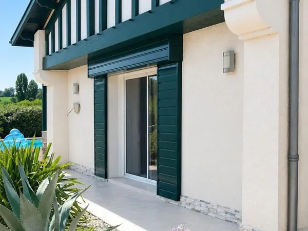 Villa 146 m², piscine et studio indépendant