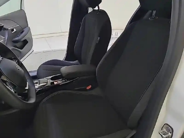 Peugeot 208 electrique 50 kwh 136ch — photo 79