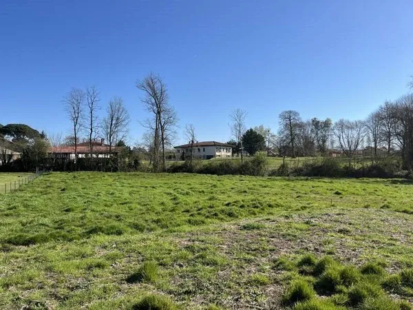 Terrain 1678 m²