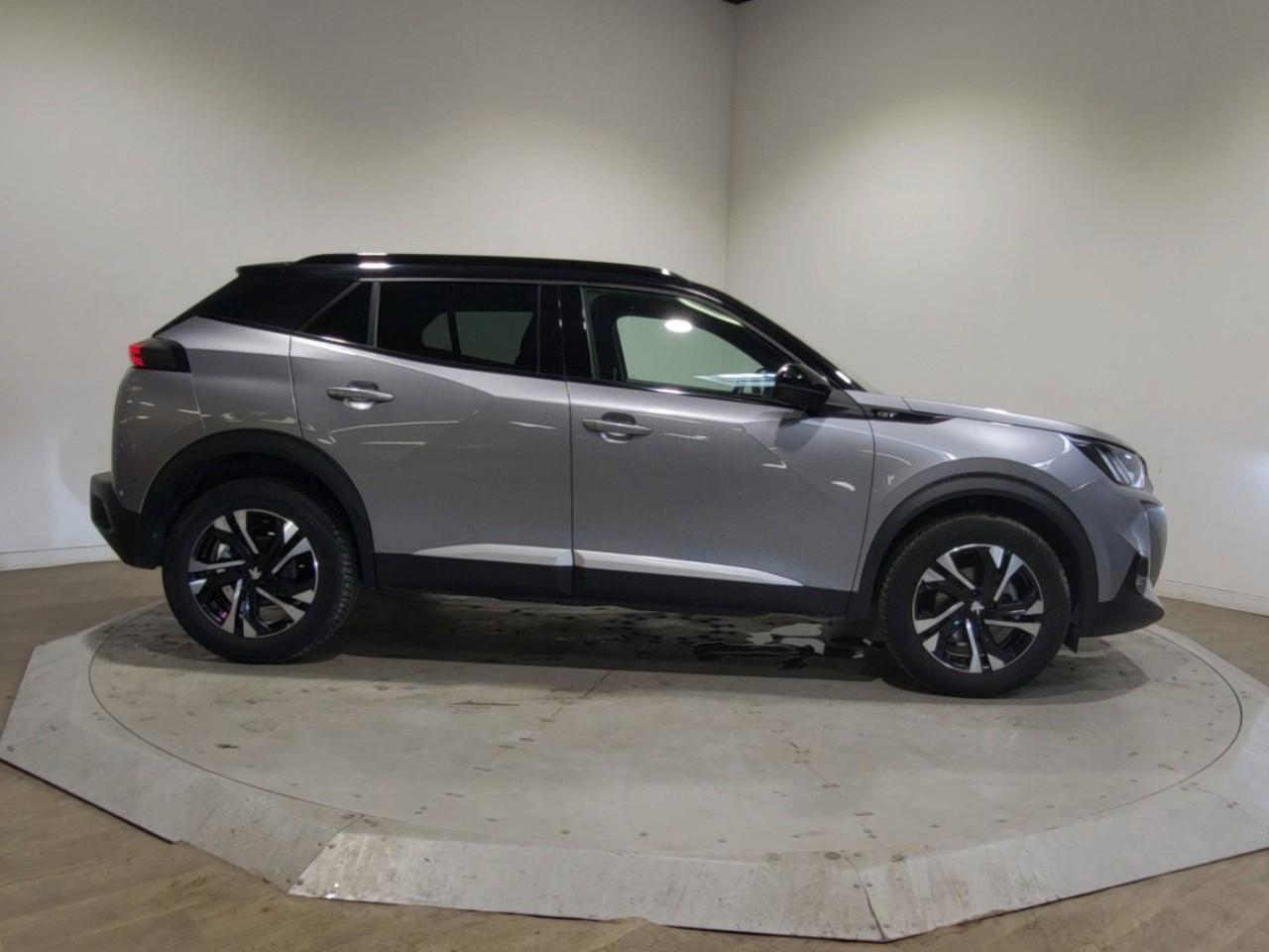Peugeot 2008 puretech 130 s&s eat8 gt — photo 6