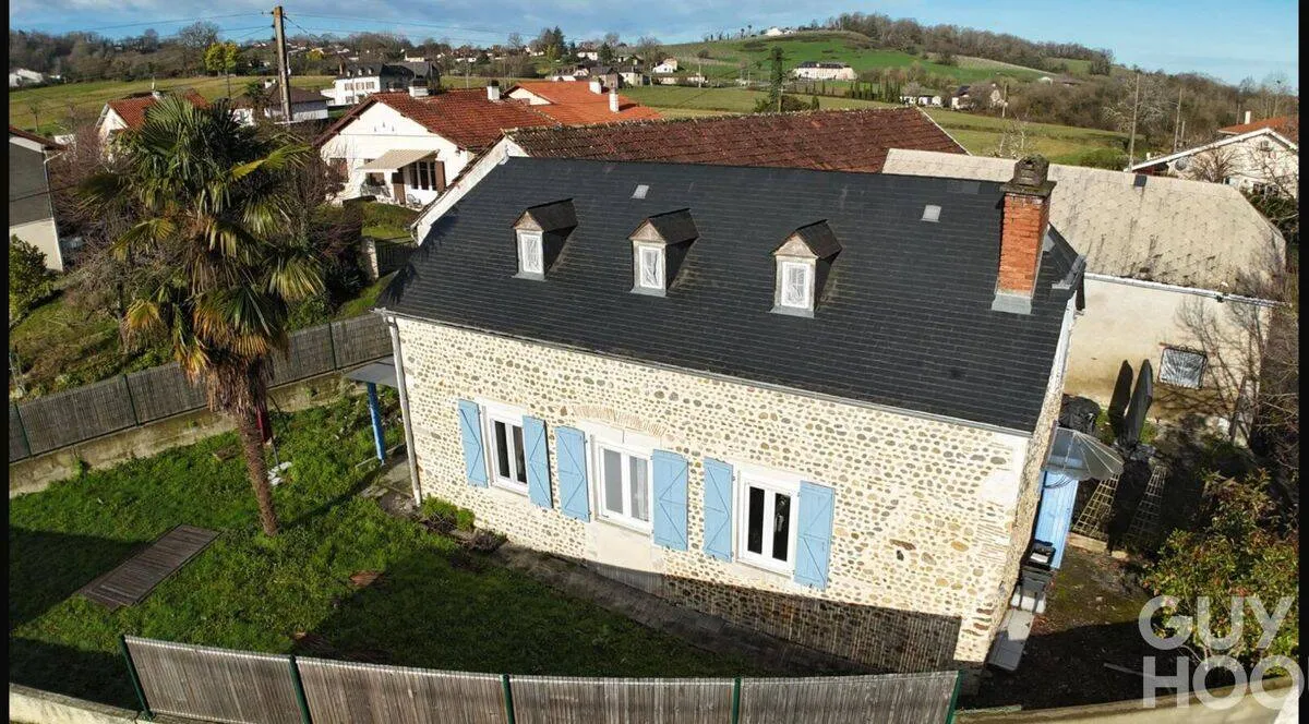 Photo 1