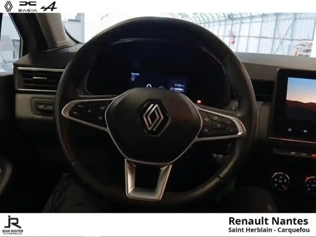 Renault Clio 1.0 tce 90ch evolution — photo 28