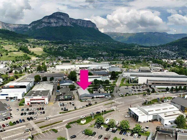 Local commercial 445 m²