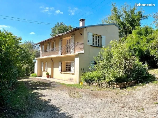 Propriété 5 pièces 142 m²