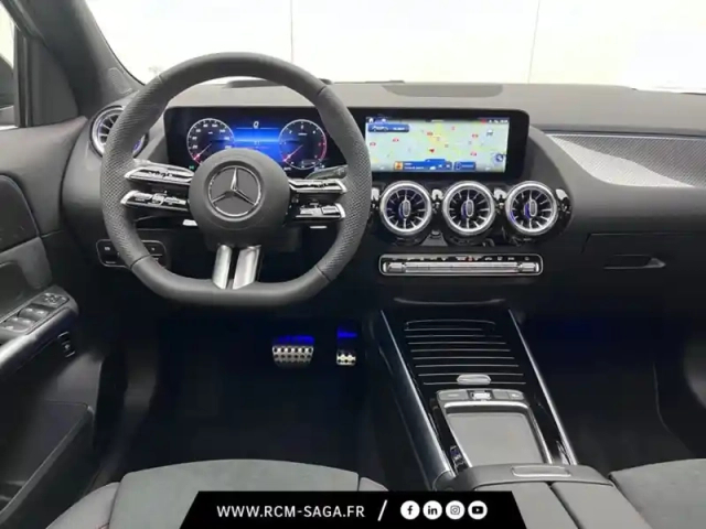 Mercedes Gla 200 d amg line — photo 59
