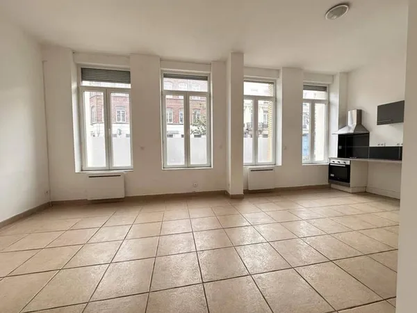 Appartement 1 pièce 90 m²