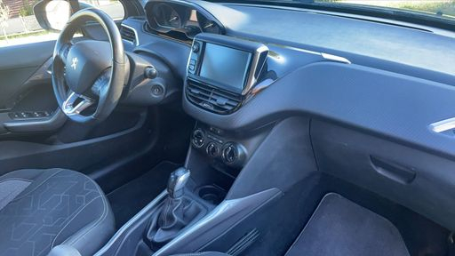 Peugeot 2008 1.2 PURETECH 82 - Style – 2017 – 102849 km – Essence – Boîte Manuelle — photo 10
