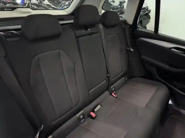 Bmw X3 sdrive18da 150ch  business design — photo 7