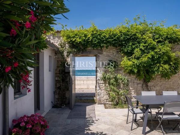 Ensemble immobilier vue mer - première ligne - la Flotte