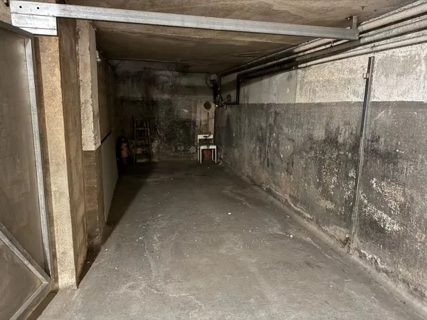 Parking 12 m²