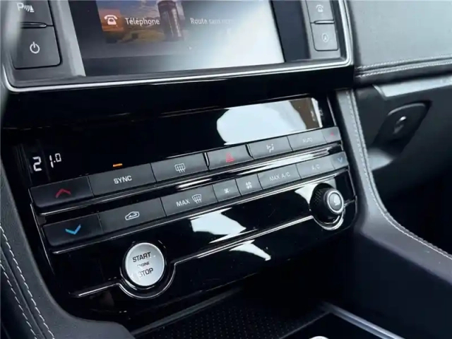 Jaguar F-Pace v6 3.0 d - 300 ch awd bva8 — photo 27