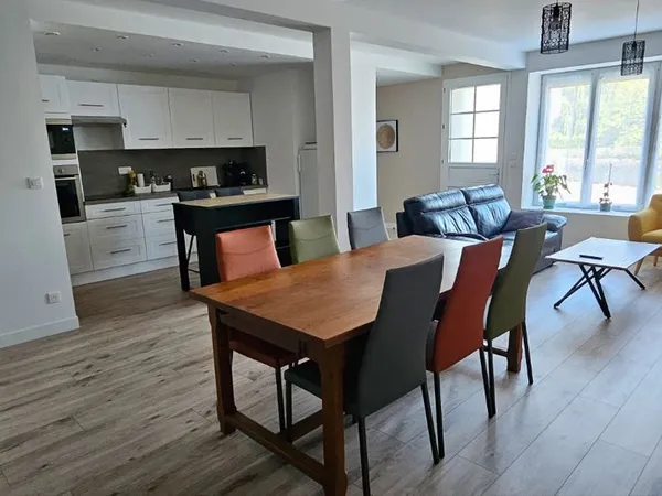 Maison de ville T4 rénovée - 93 m² - Villeneuve / Chauvigny
