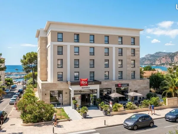 Hôtel 1000 m² CANNES