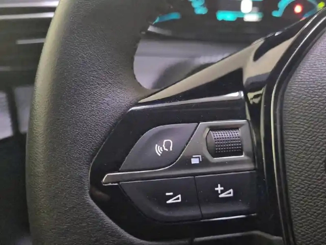 Peugeot 208 electrique 50 kwh 136ch — photo 53