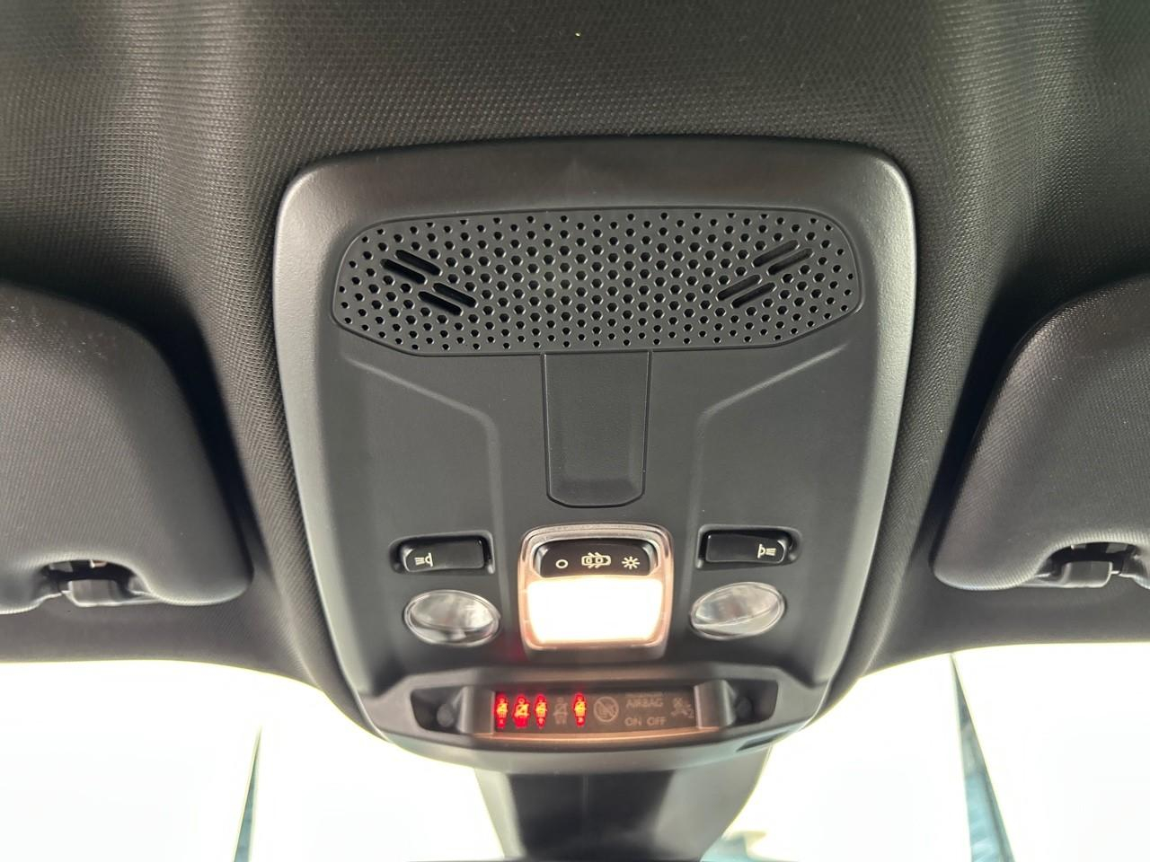 Peugeot 2008 puretech 130 s&s eat8 style — photo 31