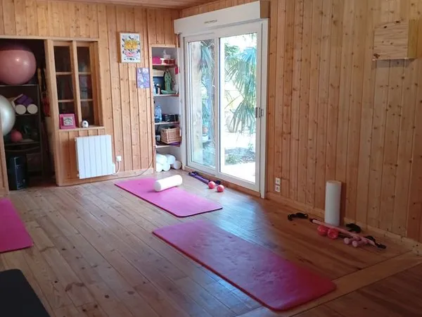AV 2 espaces professionnels pour activité libérale et/ou salle de sport à Soisy sous Montmorency 95