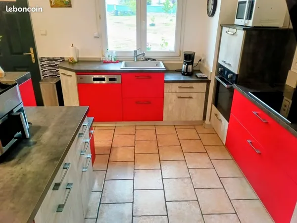 Location maison avec dépendances et grand terrain