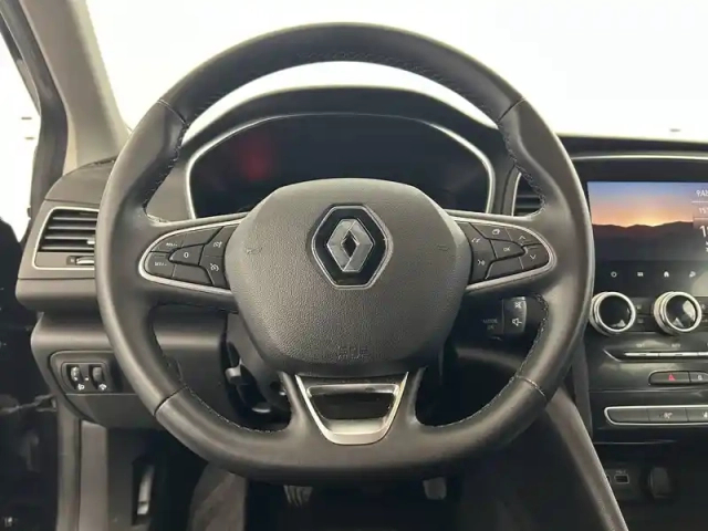 Renault Megane mégane iv estate blue dci 115 — photo 36