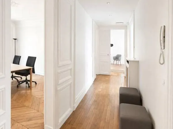Bureau 87 m²